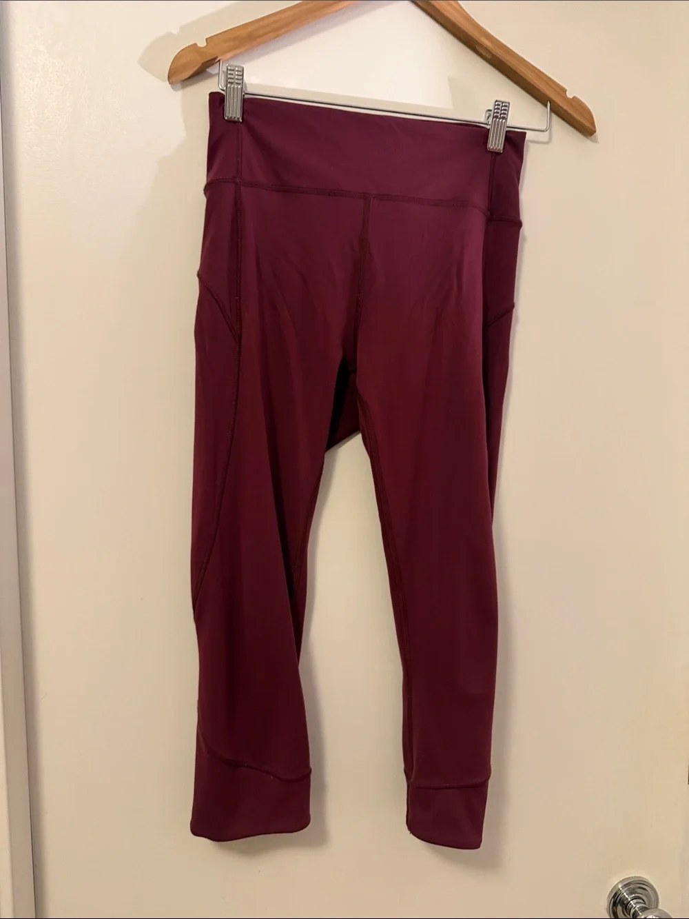 Lululemon burgundy high-waist capri leggings